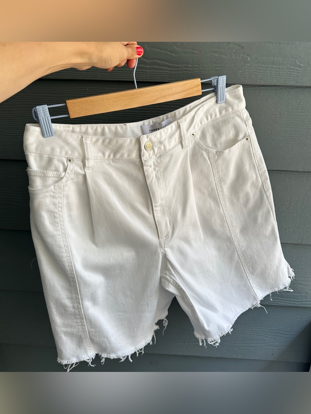 Derek Lam 10 Crosby Women White Von
Frayed Denim Bermuda Shorts Size 30.